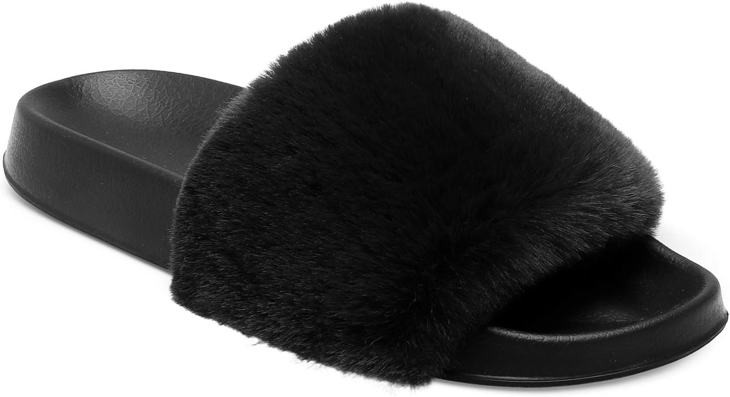 "Cozy and Chic Women'S Furry Slippers: Perfect for Indoor and Outdoor Comfort"